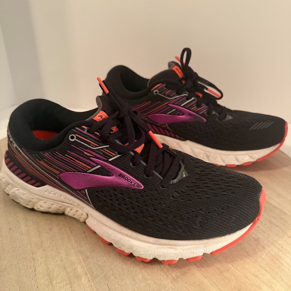 Brooks Adrenaline GTS 19 Women’s Running Shoes Size 9 – Black/Purple/Coral - Picture 3 of 7